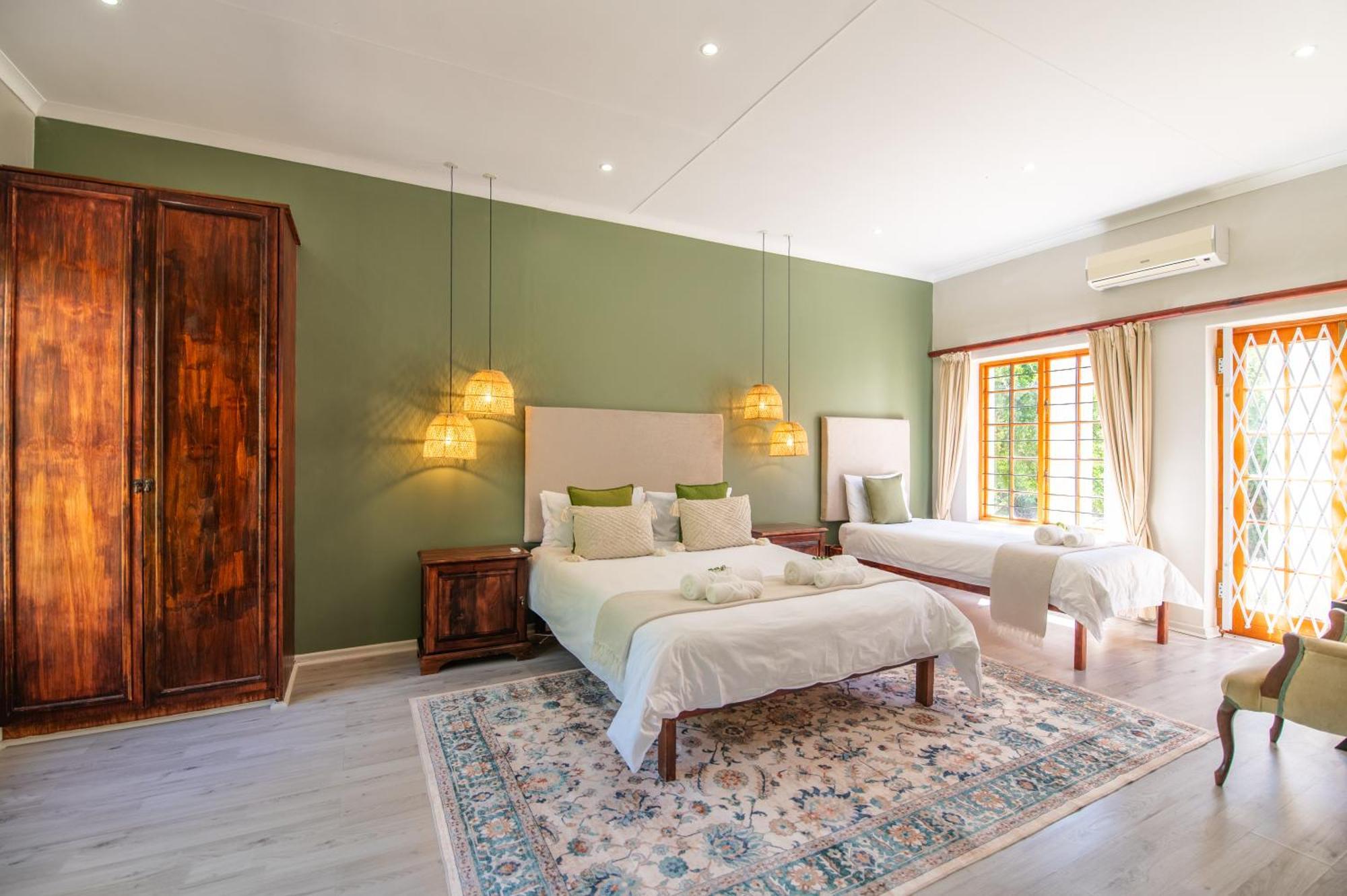 Thorntree Country Lodge Oudtshoorn Ngoại thất bức ảnh